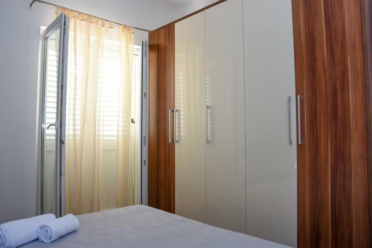 Crnika Apartment Mandre Exterior photo